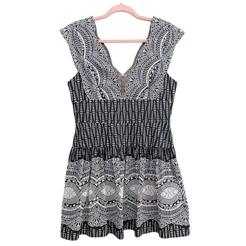 BCBGMaxazria Carolena Lace Art Deco Fit and Flare Dress Size 10 - Picture 2 of 15